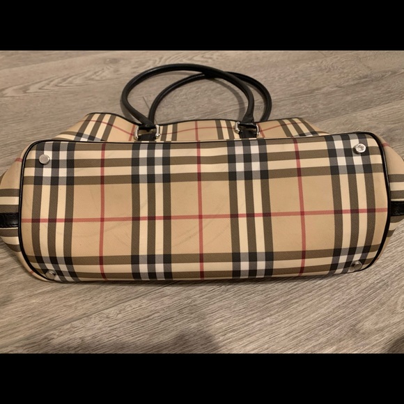 Authentic Burberry tote - Picture 10 of 11